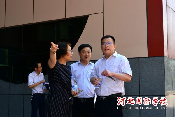 新华区刘振乾区长一行来石家庄市第四十二中学调研指导工作